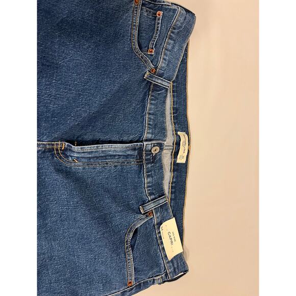 NWT Abercrombie & Fitch Mid Rise Capri Denim Jeans Womens Size 34 Blue Y2K - Picture 7 of 16